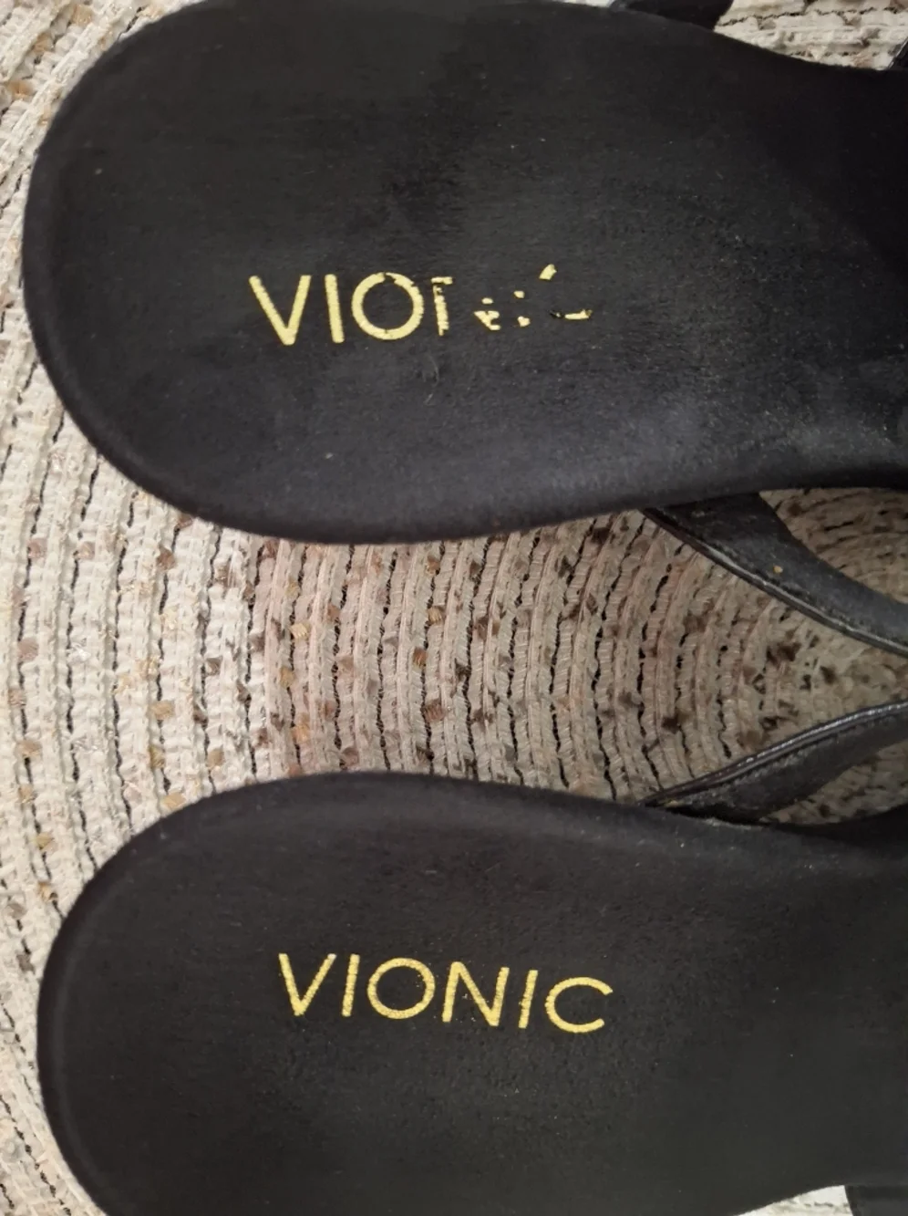Vionic Radia Women's Black Wedge Slide Sandals Size 8.